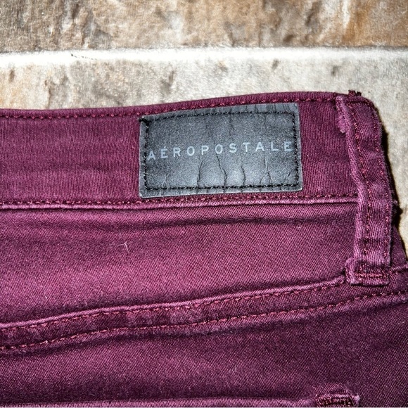 Aeropostale MIDI Cuffed Hem Stretchy Burgundy Shorts - Picture 8 of 10